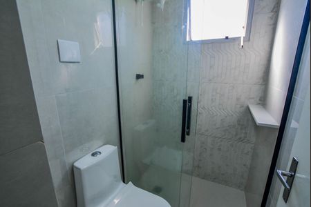 Banheiro de apartamento para alugar com 2 quartos, 55m² em Cadeia Nova, Santo André