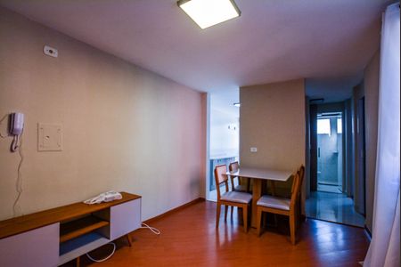 Sala de apartamento para alugar com 2 quartos, 55m² em Cadeia Nova, Santo André