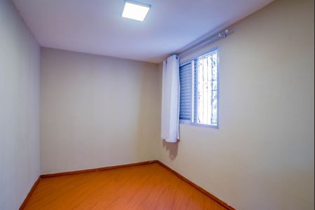 Quarto 2 de apartamento para alugar com 2 quartos, 55m² em Cadeia Nova, Santo André