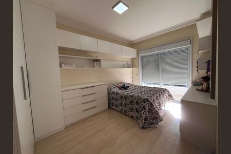 Casa de condomínio à venda com 331m², 5 quartos e 4 vagas