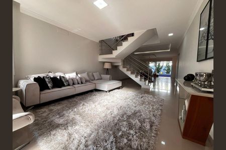 Casa de condomínio à venda com 331m², 5 quartos e 4 vagas