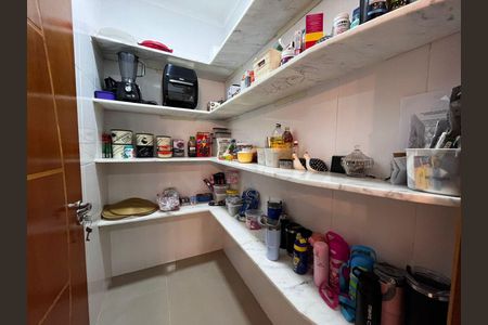 Casa de condomínio à venda com 331m², 5 quartos e 4 vagas
