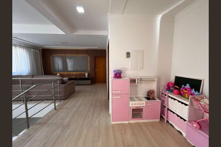 Casa de condomínio à venda com 331m², 5 quartos e 4 vagas