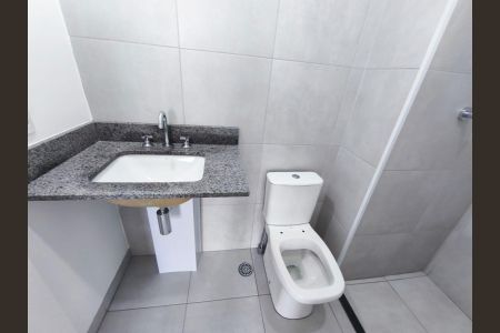 Apartamento à venda com 59m², 2 quartos e 1 vaga Apartamento à venda com 59m², 2 quartos e 1 vagaBanheiro