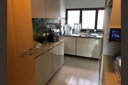 Apartamento à venda com 2 quartos, 130m² em Vila Morumbi, São Paulo