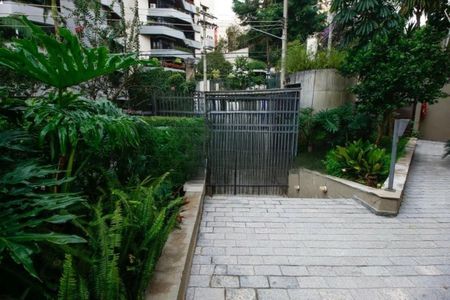 Apartamento à venda com 2 quartos, 130m² em Vila Morumbi, São Paulo