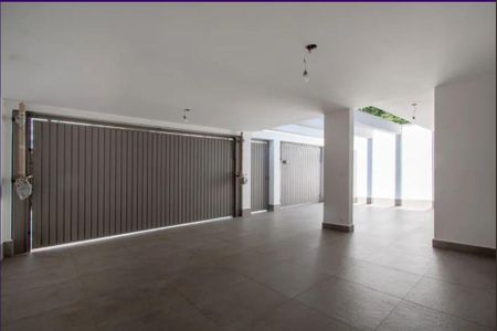 Casa à venda com 3 quartos, 360m² em Granja Julieta, São Paulo