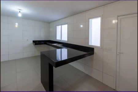 Casa à venda com 3 quartos, 360m² em Granja Julieta, São Paulo