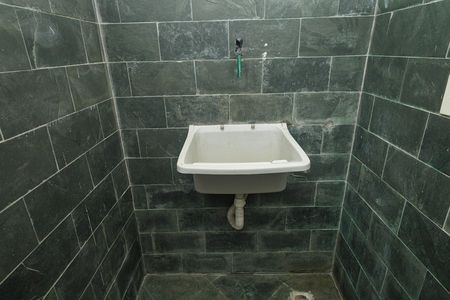 area de de casa à venda com 4 quartos, 127m² em Campo Grande, Rio de Janeiro