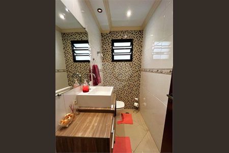 Casa à venda com 4 quartos, 200m² em Vila Camilópolis, Santo André