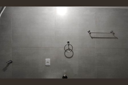 Banheiro de casa para alugar com 1 quarto, 20m² em Vila Santa Margarida, Ferraz de Vasconcelos
