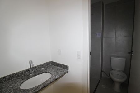 Banheiro de apartamento para alugar com 2 quartos, 35m² em Jaguaré, São Paulo