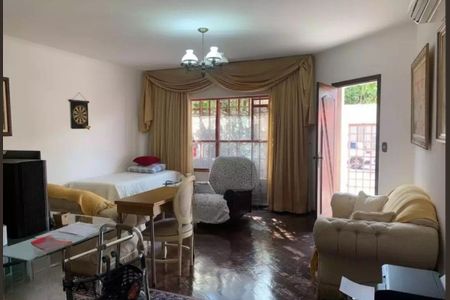 Casa à venda com 4 quartos, 362m² em Parque dos Passaros, São Bernardo do Campo