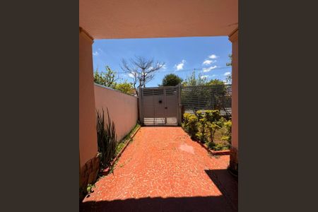 Casa à venda com 2 quartos, 126m² em Vila Madalena, São Paulo