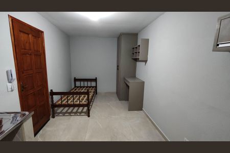 Kitnet de casa para alugar com 1 quarto, 20m² em Vila Santa Margarida, Ferraz de Vasconcelos