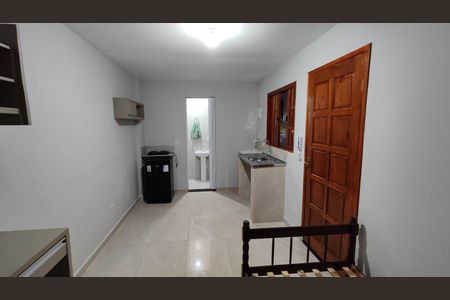 Kitnet de casa para alugar com 1 quarto, 20m² em Vila Santa Margarida, Ferraz de Vasconcelos