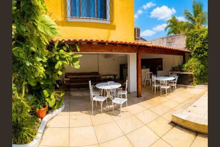 Casa à venda com 687m², 6 quartos e 4 vagas
