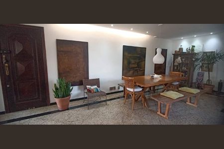 Apartamento à venda com 222m², 3 quartos e 3 vagas