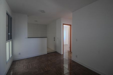 Sala de apartamento à venda com 2 quartos, 55m² em Vila Nova, Porto Alegre