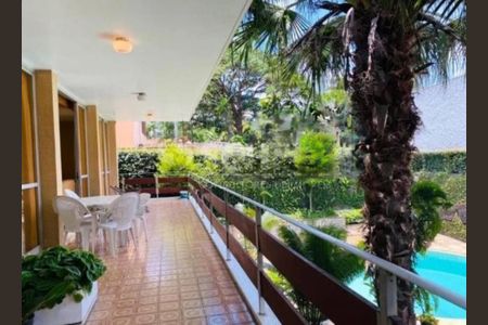 Casa à venda com 5 quartos, 560m² em Interlagos, São Paulo