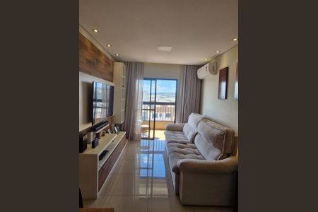 Sala de apartamento à venda com 3 quartos, 84m² em Vila Olivo, Valinhos