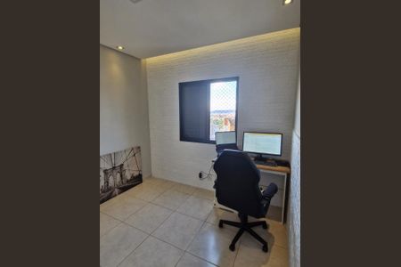 Quarto de apartamento à venda com 3 quartos, 84m² em Vila Olivo, Valinhos
