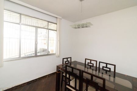 Casa para alugar com 320m², 3 quartos e 2 vagasSala