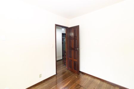 Casa para alugar com 320m², 3 quartos e 2 vagasQuarto 4