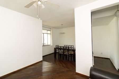 Casa para alugar com 320m², 3 quartos e 2 vagasSala