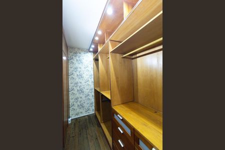 Casa para alugar com 320m², 3 quartos e 2 vagasCloset do quarto 4