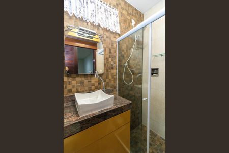 Casa para alugar com 320m², 3 quartos e 2 vagasBanheiro Social