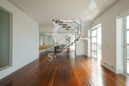 Apartamento à venda com 311m², 4 quartos e 4 vagas