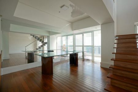 Apartamento à venda com 311m², 4 quartos e 4 vagas