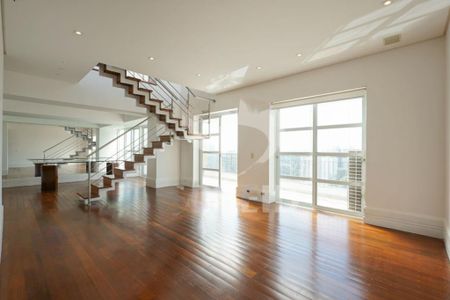 Apartamento à venda com 311m², 4 quartos e 4 vagas