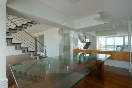 Apartamento à venda com 311m², 4 quartos e 4 vagas