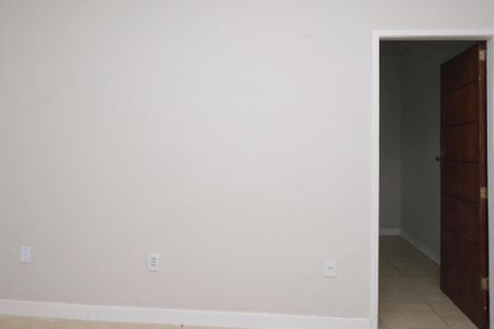 Casa para alugar com 70m², 3 quartos e sem vaga Casa para alugar com 70m², 3 quartos e sem vagaSala