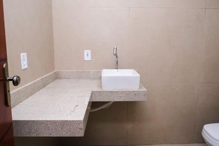 Casa para alugar com 70m², 3 quartos e sem vaga Casa para alugar com 70m², 3 quartos e sem vagaBanheiro