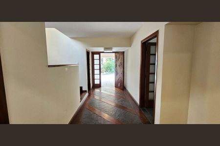 Casa à venda com 5 quartos, 284m² em Jardim Morumbi, São Paulo