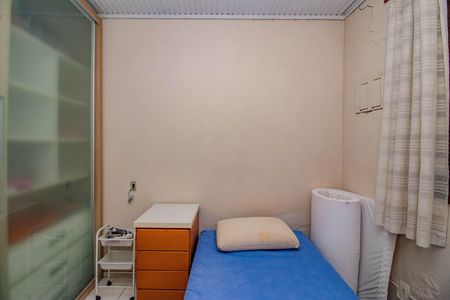 Quarto 2 de casa para alugar com 3 quartos, 150m² em Jardim Sabará, Porto Alegre