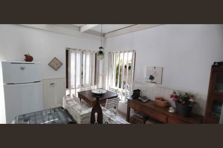 Casa à venda com 135m², 4 quartos e 1 vaga