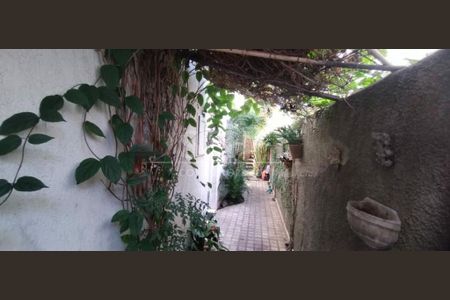 Casa à venda com 135m², 4 quartos e 1 vaga