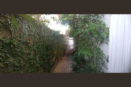 Casa à venda com 135m², 4 quartos e 1 vaga