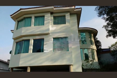 Casa à venda com 6 quartos, 672m² em Chácara Monte Alegre, São Paulo