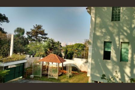 Casa à venda com 6 quartos, 672m² em Chácara Monte Alegre, São Paulo