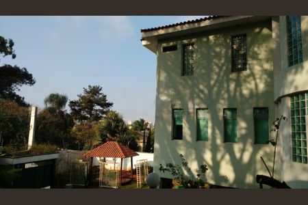 Casa à venda com 6 quartos, 672m² em Chácara Monte Alegre, São Paulo