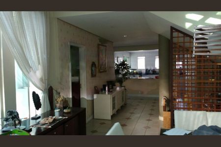 Casa à venda com 6 quartos, 672m² em Chácara Monte Alegre, São Paulo