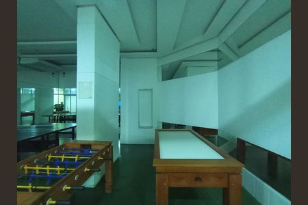 Apartamento à venda com 64m², 2 quartos e 1 vaga Apartamento à venda com 64m², 2 quartos e 1 vagaSala de jogos