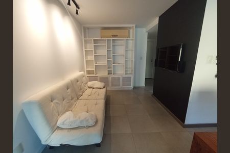 Sala de apartamento à venda com 2 quartos, 64m² em Barra da Tijuca, Rio de Janeiro