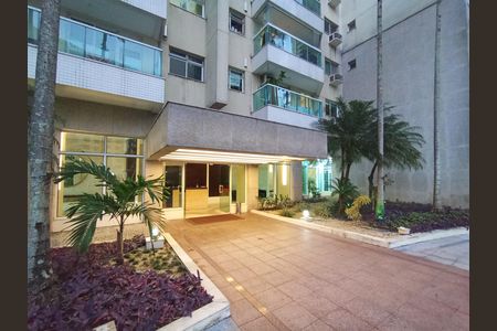 Apartamento à venda com 64m², 2 quartos e 1 vaga Apartamento à venda com 64m², 2 quartos e 1 vagaÁrea externa