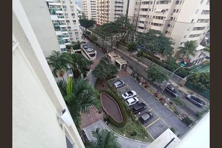 Apartamento à venda com 64m², 2 quartos e 1 vaga Apartamento à venda com 64m², 2 quartos e 1 vagaVista